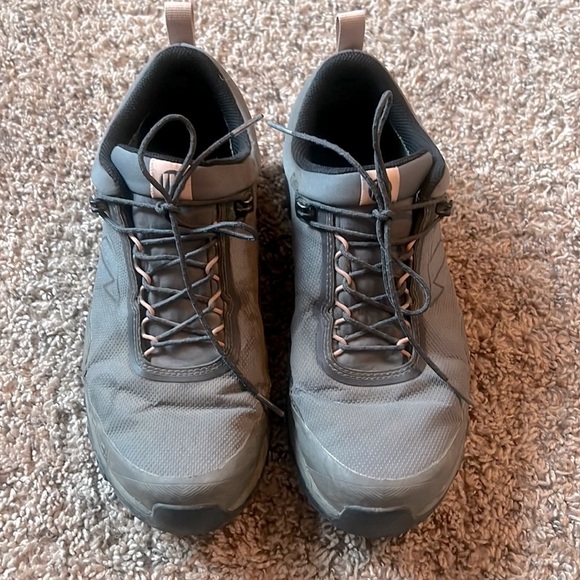 Tecnica women’s water proof hiking shoes - Picture 3 of 9